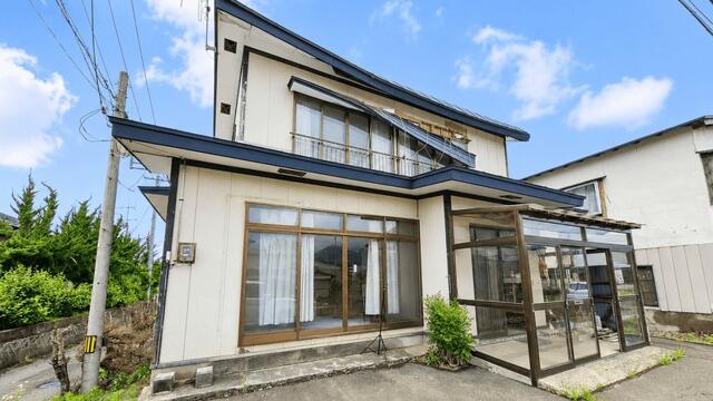 Cheap house for sale in , Akita