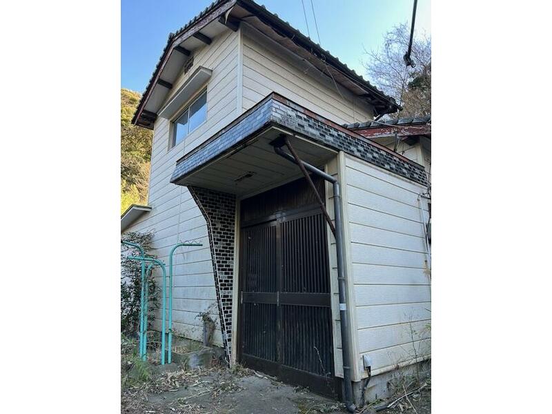 Beppu-shi, Beppu Ooaza Noda (Kamegawa station) 2F 5DK

3,000,000 yen