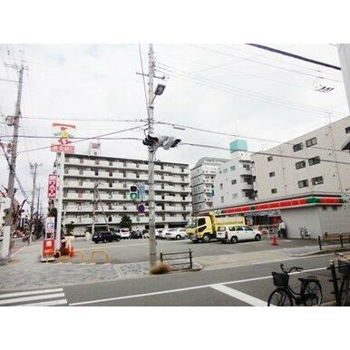 サンクス【東三国6丁目】 距離：225m