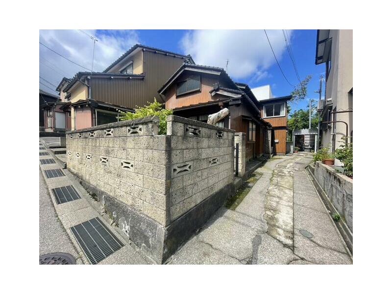 Nu, Naruwa-cho, Kanazawa-shi, Ishikawa 2F 4SDK

3,300,000 yen