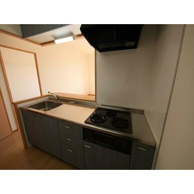 システムキッチン（ガス３口・グリル付）カウンターキッチン