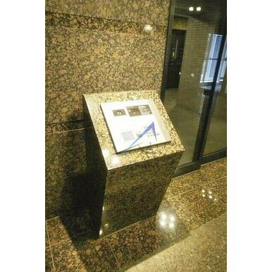 オートロックです。