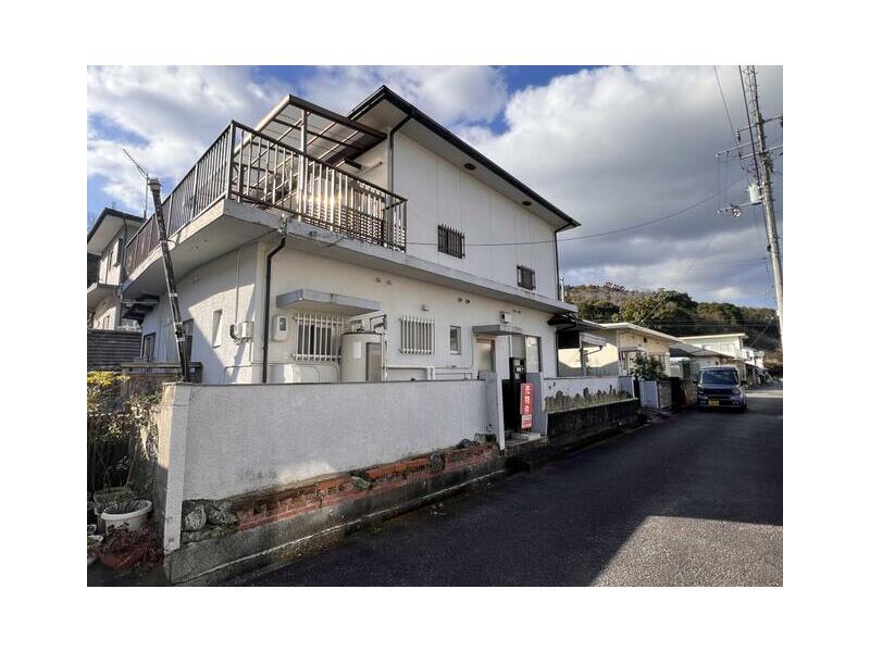 2F 5DK in Shimoura (Shimoura station), Ishii-machi, Meisei-gun

2,000,000 yen