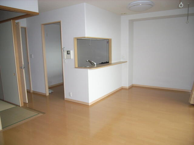 アットホーム サーパス富樫 3 3ldk 提供元 株 泰成商会 金沢市の賃貸マンション アットホーム サーパス富樫 3 3ldk 提供元 株 泰成商会 金沢市の賃貸マンション