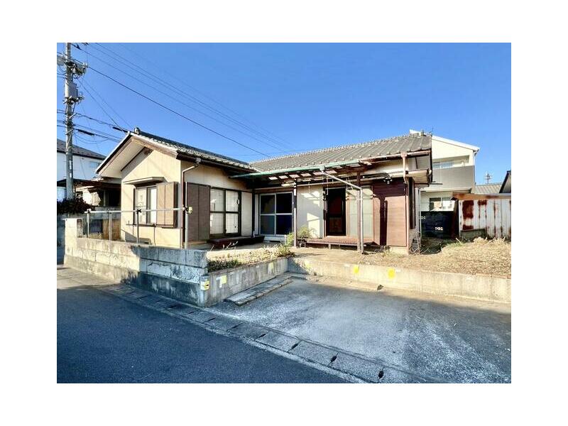 Okubo, Kai city (Ryuoh station) Single-story building, 4LDK

2.9 million yen