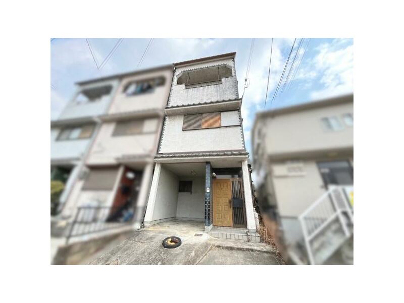 大和郡山市 西田中町 （大和小泉駅 ） 3階建 4DK
								
																													450万円