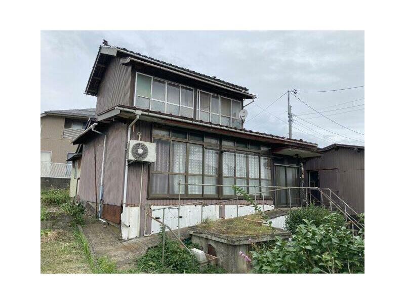 5LDK two-story building in 2-chōme, Gochi, Joetsu City (Naoetsu Station).