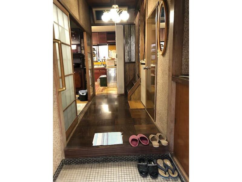 3-chome, Hiro-Nagahama (Shinhiro Sta.), Kure-shi, Kure 2F 6DK

2F 6DK 590,000 yen