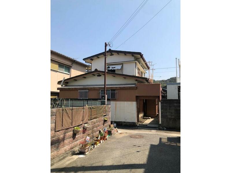 Fujishiro, Kainan city (Kainan station) 2F 4DK

1,200,000 yen