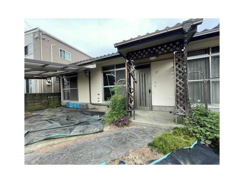 Niihama-shi Hagio (Nakahagi Sta.) Single story house, 4DK

4.9 million yen