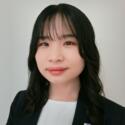 東出　彩花