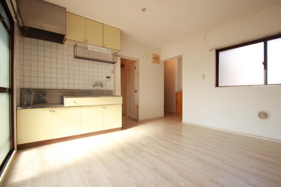 アットホーム パルコパール 4階 ２ｄｋ 提供元 株 良和ハウス 広島西店 広島市西区の賃貸マンション