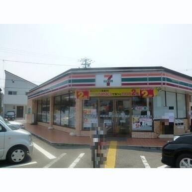 セブンイレブン堺大鳥大社前店 距離:681m