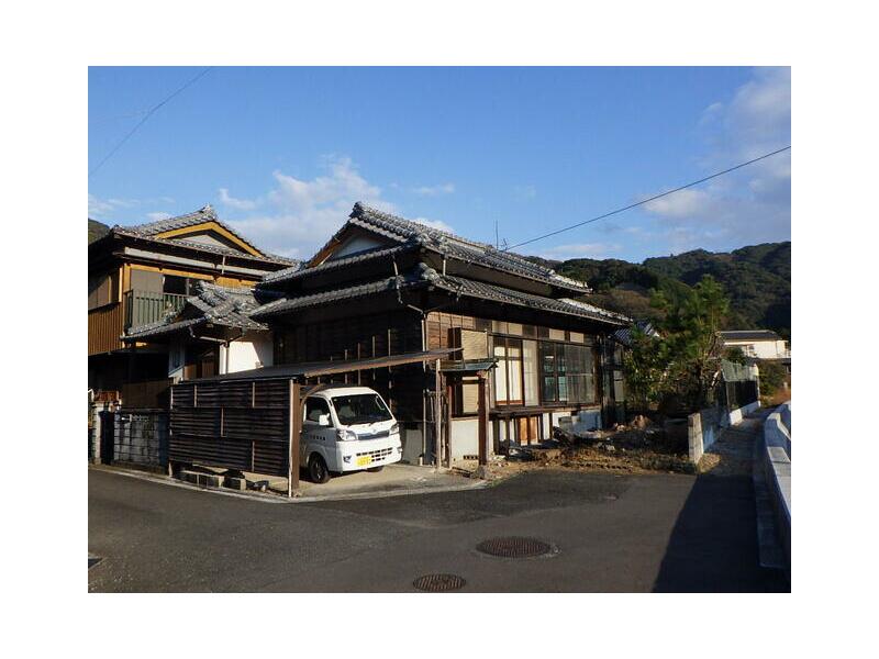 Tsukumi-shi, Tsukumi-shi (Tsukumi station) 1 story above ground and 1 basement floor, 3K

4,500,000 yen