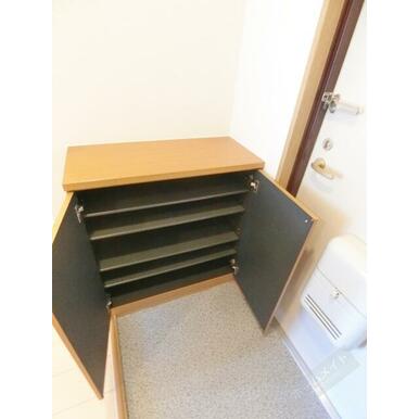 シューズボックス