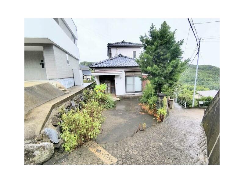Nagasaki City, Hakkeicho (Ishibashi Station), 2-story building, 5DK