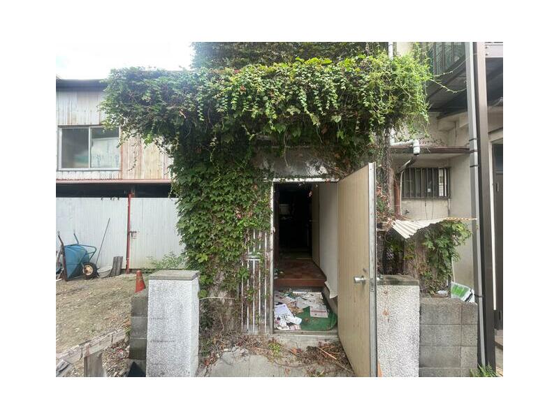 Takarazuka City, Miza 2-chome (Kiyoshikojin Station) 2-story building 3DK