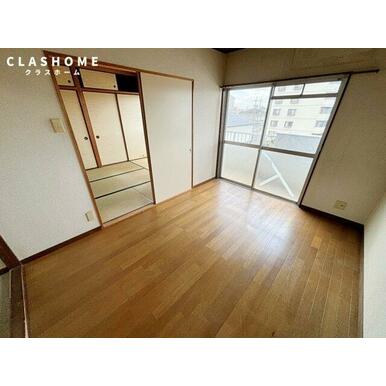 同物件の別部屋になります。