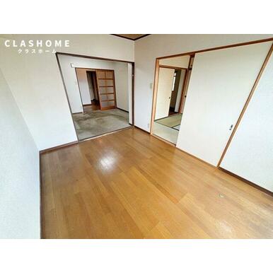 同物件の別部屋になります。