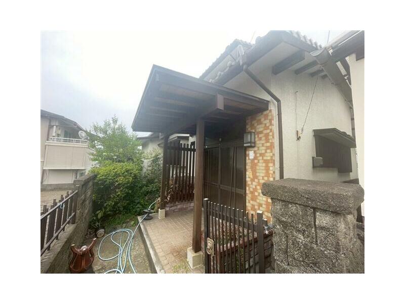 Ishigaki Nishi 5-chome, Beppu City (Beppu University Station) 2-story building 6DK