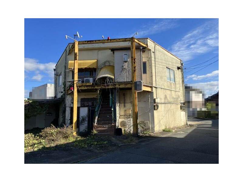 5 minutes by bus from JR Fukuchiyama Line "Fukuchiyama" Station, 7 minutes on foot to Maeda stop