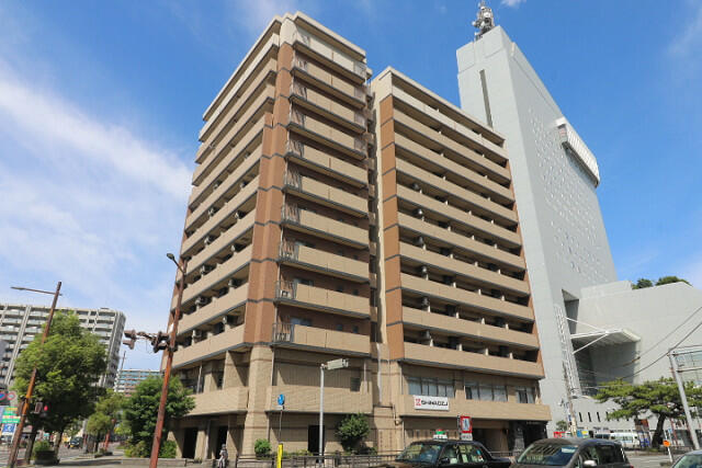 体験談 ずっと荻窪一筋だった自分に新しい可能性を示してくれたオークラヤ住宅さんに感謝 余裕のあるおしゃれライフを満喫しています 平成15年築の マンション購入 38男性 マンション購入コラム 購入コラム マンション売却 購入 住み替え 賃貸ならオークラヤ住宅