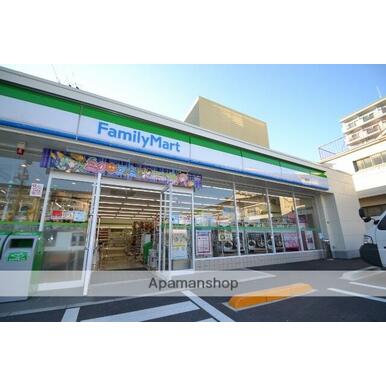 ファミリーマート 距離:416m