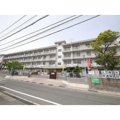 北九州市立横代中学校 距離：820m