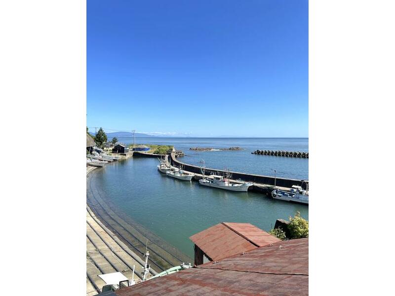 2F 10DK in Aza Mitsumaya Moto-Utetsu, Tonogahama-cho, Higashitsugaru-gun, Tokyo

2F, 10DK, 6 million yen