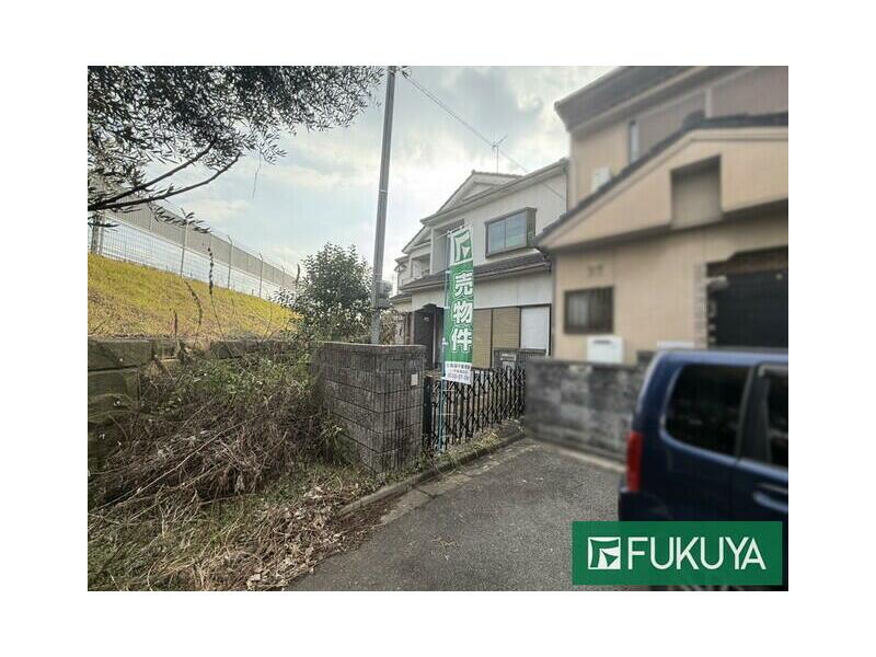 Minami-Imazato-cho, Yamatotakada-shi, Yamatotakada (Ukiko station) 2F 4LDK

3,500,000 yen