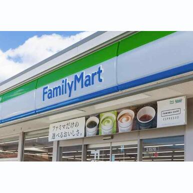 ファミリーマート茅ヶ崎北口店 距離:572m