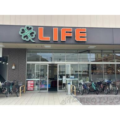 ライフ東淡路店 距離:200m