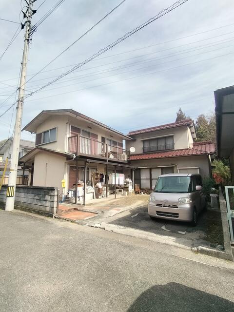 松山市 下伊台町 2階建 ６ＬＤＫ 380万円