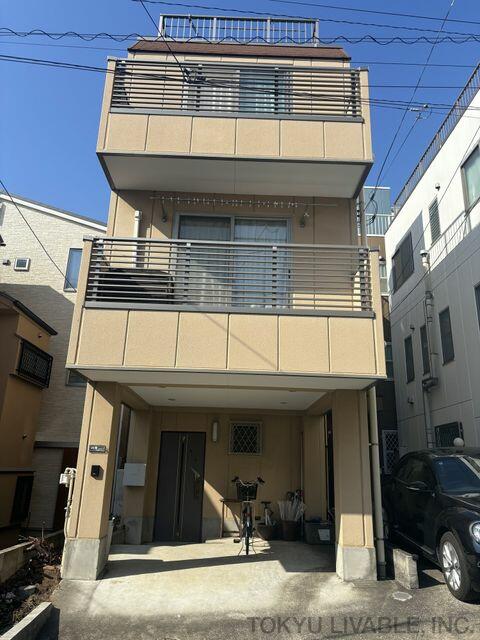 Cheap house for sale in Meguro, Tokyo