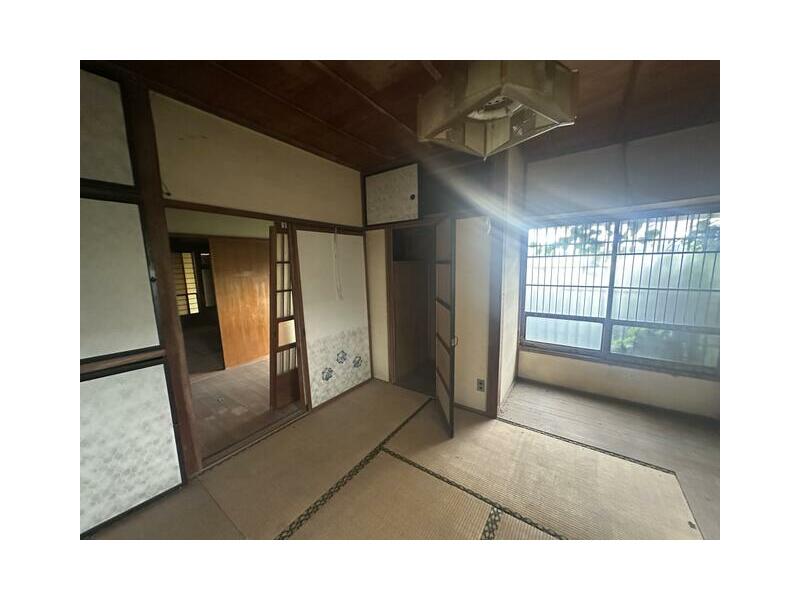 Ueno-cho, Kanuma-shi, Kanuma (Kanuma Sta.) 2F 6DK

1,400,000 yen