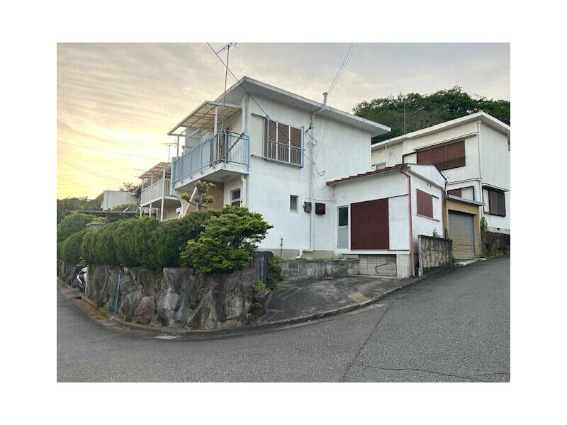 Wakayama-shi, Wakayama (Kuroe Sta.) 2F 4DK

1.5 million yen