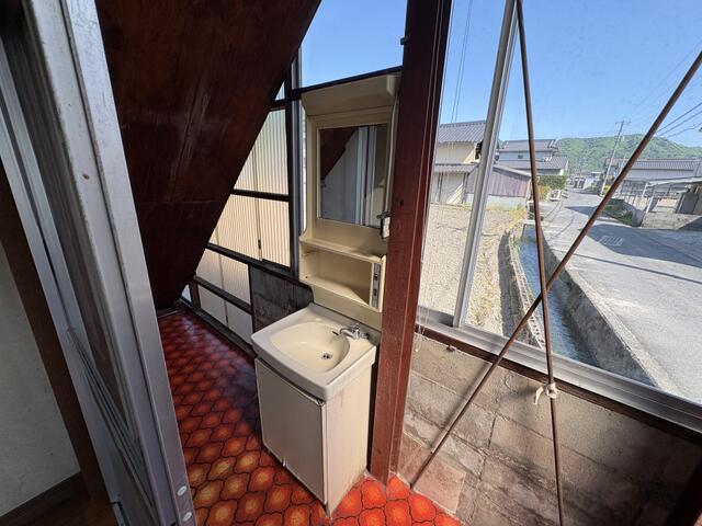 Fukuyama, Hiroshima property