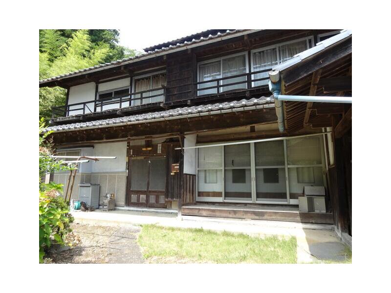 Minobu-cho, Minamikoma-gun, Tokyo (Minobu Sta.) 3F 9DK

4.8 million yen