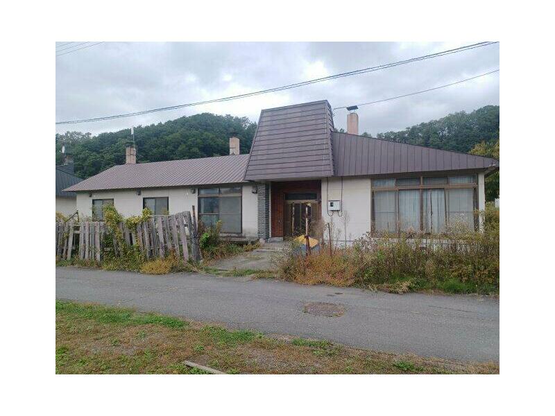 Sorachi District, Kamisunagawa Town, Aza Kamisunagawa (Sunagawa Station) 1-story 5SLDK