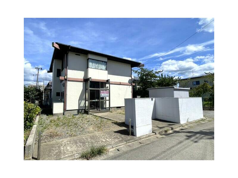 Akita City, Iijima Shinmachi 1-chōme (Tsuchizaki Station) 2-story building 4LDK