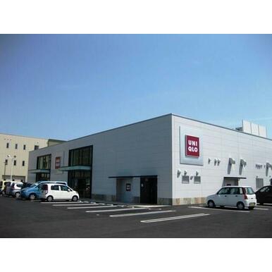 ユニクロ岡山十日市店 距離:1,376m