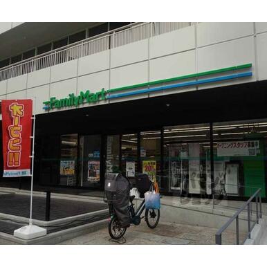 ファミリーマート烏丸五条店 距離：300m