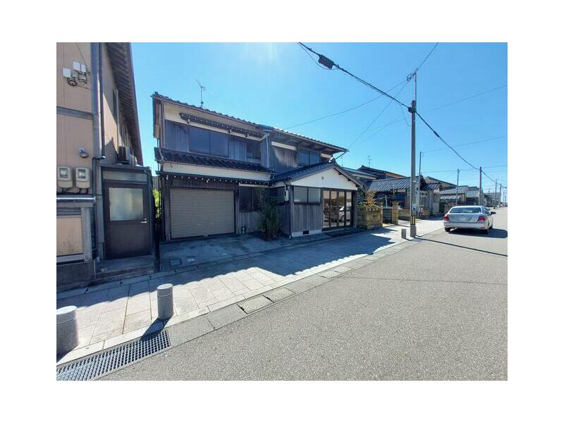 Hakusan City, Mikawahama Town (Mikawa Station), 2-story, 7LDK
