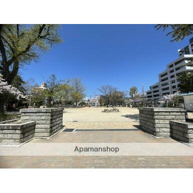 国泰寺公園 距離：457m