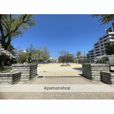 国泰寺公園 距離:457m