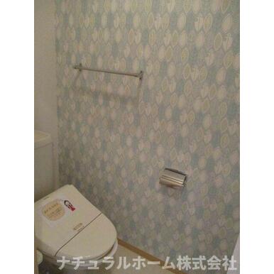 温水暖房便座