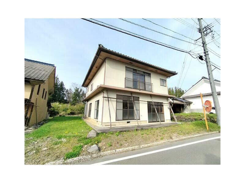 Nagano City, Shinshu Shinmachi Makinojima (Inariyama Station) 2-story building 2LDK