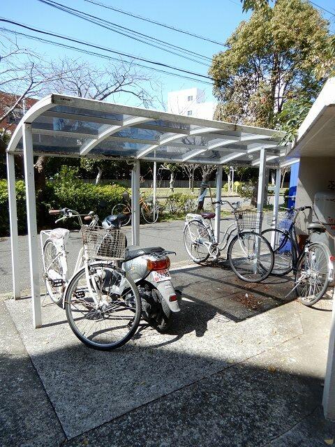 アットホーム ロイヤルマンション大倉山 ４０３ ３ｄｋ 提供元 株 石原興業 横浜市港北区の賃貸マンション
