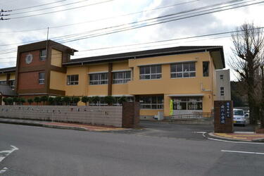 アットホーム】西松浦郡有田町 下本（黒川駅） 2階建 3LDK