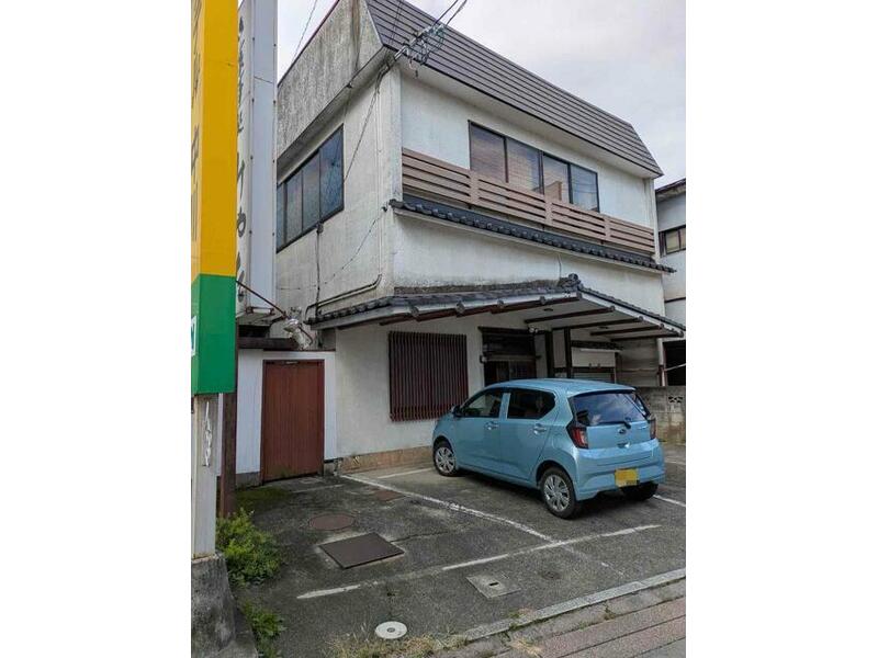 Shirakawa City, Shinkuracho (Shirakawa Station) 2-story building
